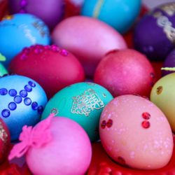 Врач ответила, сколько хранятся вареные яйца