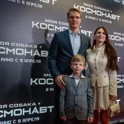 Зайцев с сыном, песик без поводка. Премьера фильма «Моя собака – космонавт»
