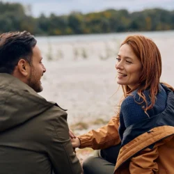 Знакомства по-русски: в приложениях появился статус «Ищу компанию на майские»