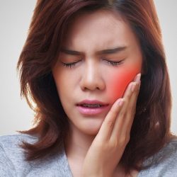 Чем полоскать рот, если сильно болит зуб?