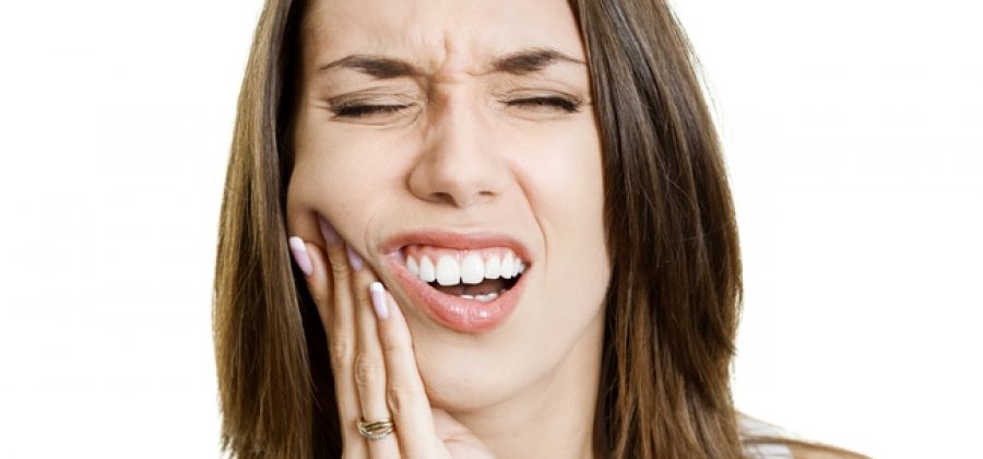Могут ли болеть зубы после отбеливания?
