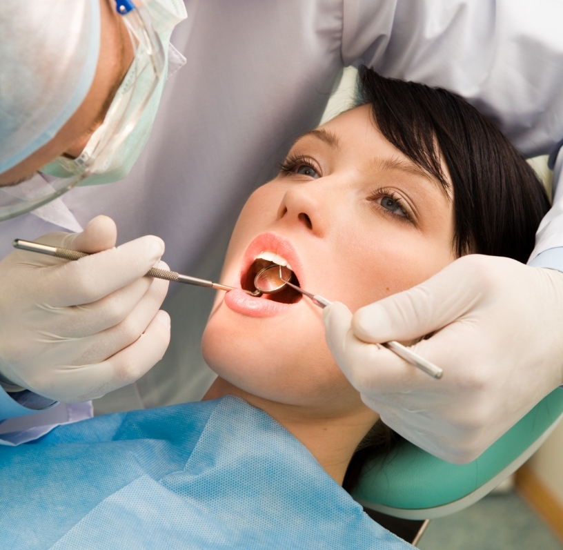 крошатся зубы у взрослого причины и лечение